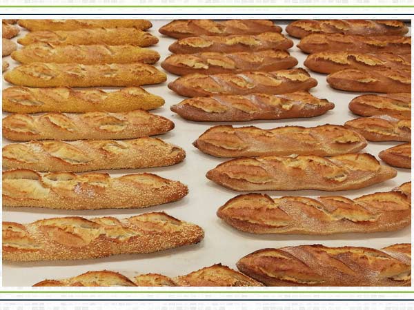 Clean-Ingredients-Baguette-mit-Extrudat-Dekor